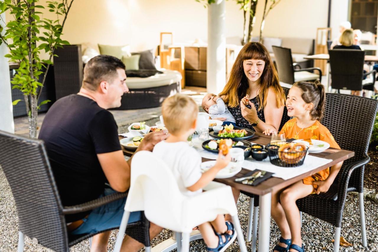 Wirthshof Hotel & Chalets Markdorf Bagian luar foto