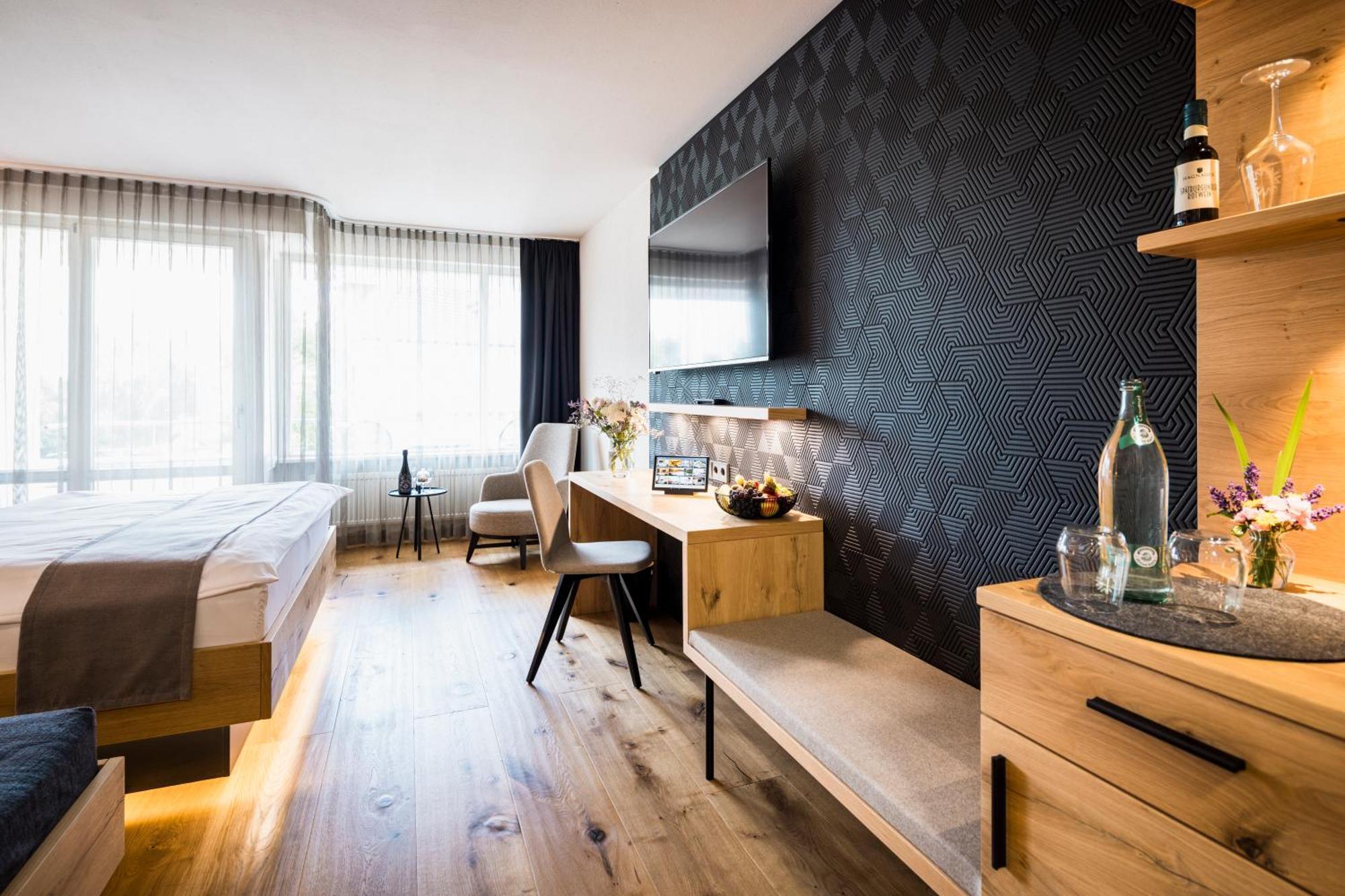 Wirthshof Hotel & Chalets Markdorf Bagian luar foto